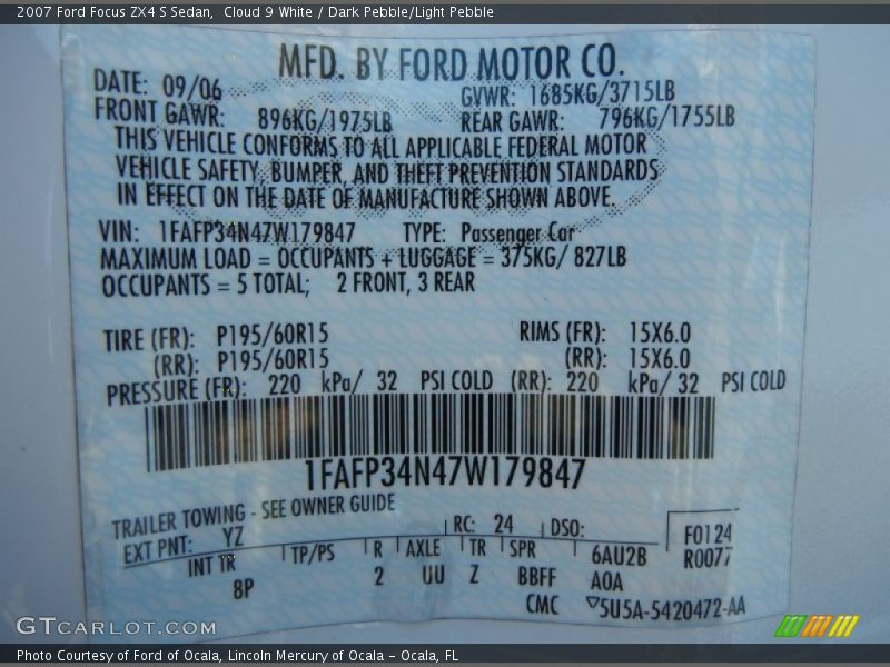 Cloud 9 White / Dark Pebble/Light Pebble 2007 Ford Focus ZX4 S Sedan