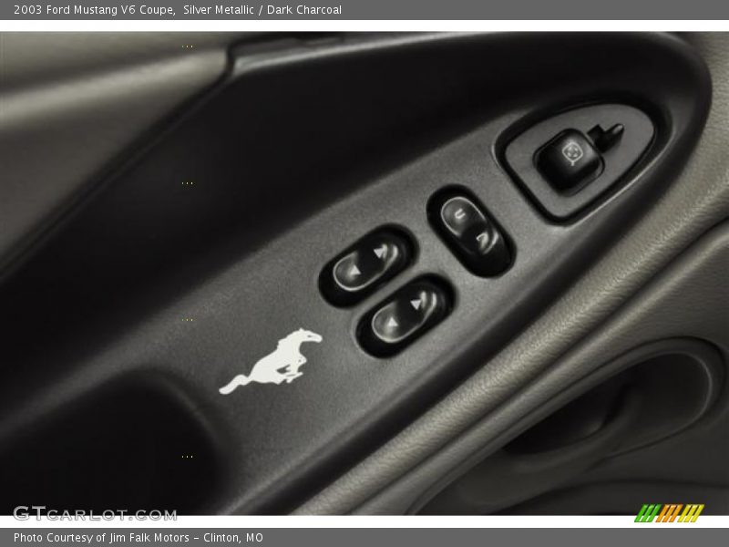 Silver Metallic / Dark Charcoal 2003 Ford Mustang V6 Coupe