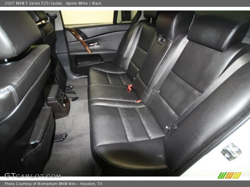 Alpine White / Black 2007 BMW 5 Series 525i Sedan