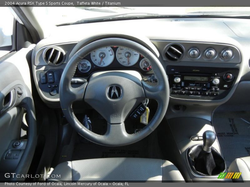 Dashboard of 2004 RSX Type S Sports Coupe
