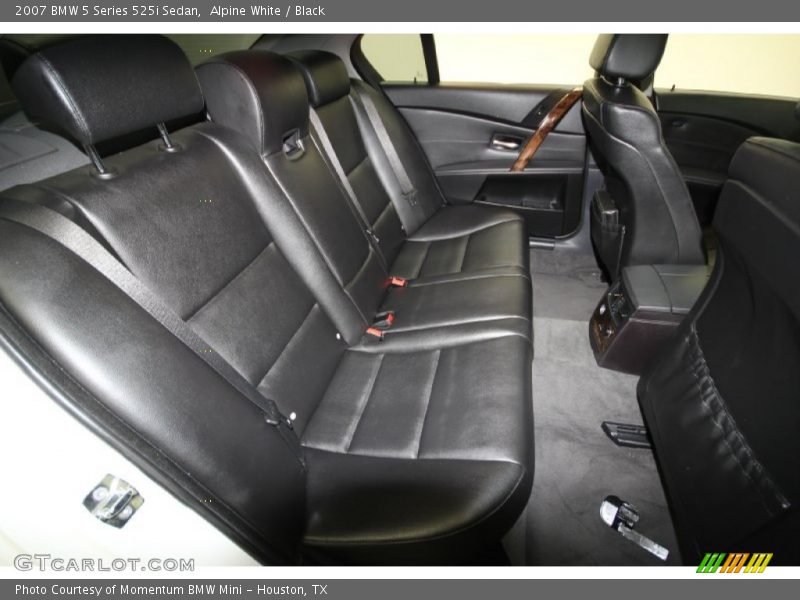 Alpine White / Black 2007 BMW 5 Series 525i Sedan