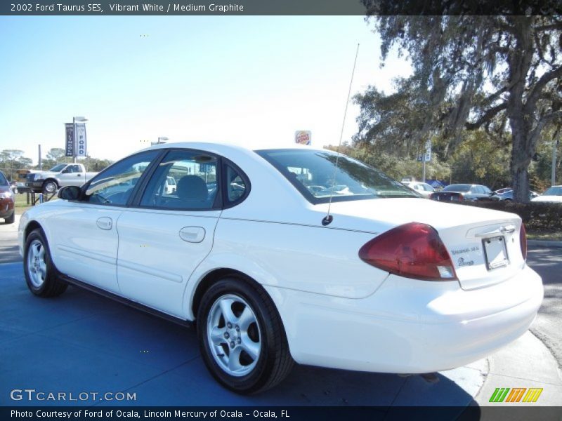 Vibrant White / Medium Graphite 2002 Ford Taurus SES
