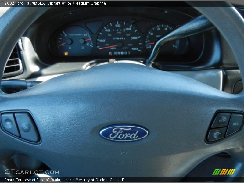 Vibrant White / Medium Graphite 2002 Ford Taurus SES