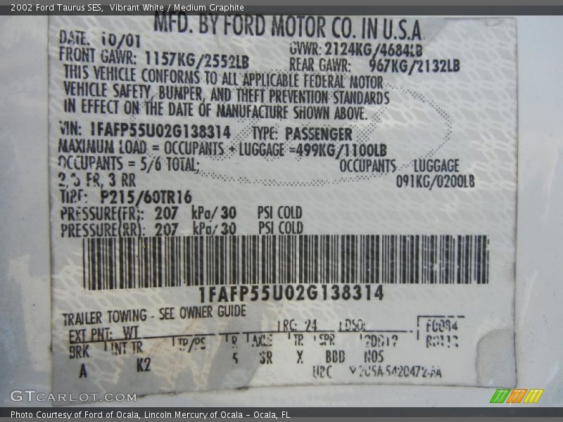 Vibrant White / Medium Graphite 2002 Ford Taurus SES