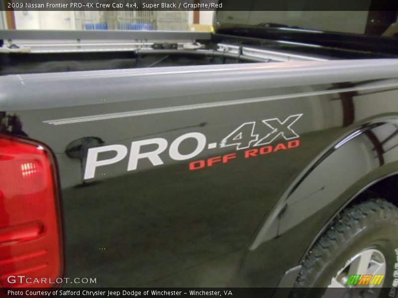 Super Black / Graphite/Red 2009 Nissan Frontier PRO-4X Crew Cab 4x4