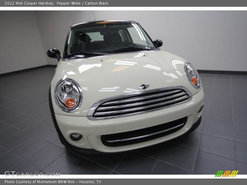 Pepper White / Carbon Black 2012 Mini Cooper Hardtop