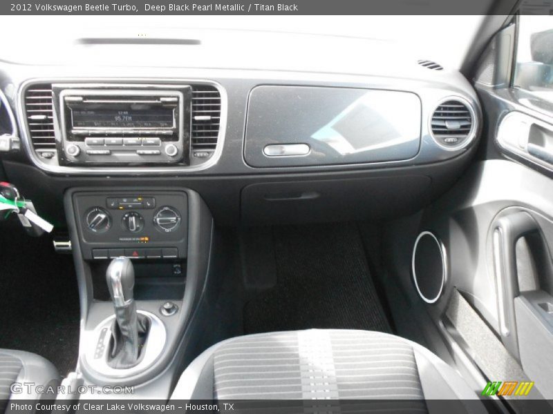 Deep Black Pearl Metallic / Titan Black 2012 Volkswagen Beetle Turbo