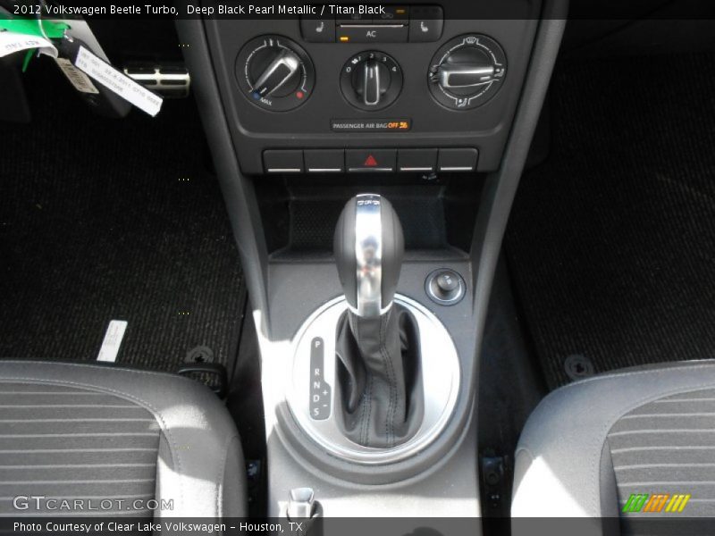 Deep Black Pearl Metallic / Titan Black 2012 Volkswagen Beetle Turbo