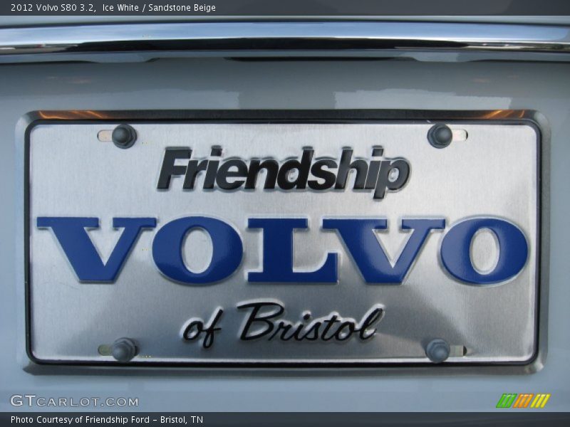 Ice White / Sandstone Beige 2012 Volvo S80 3.2