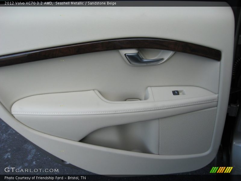 Seashell Metallic / Sandstone Beige 2012 Volvo XC70 3.2 AWD