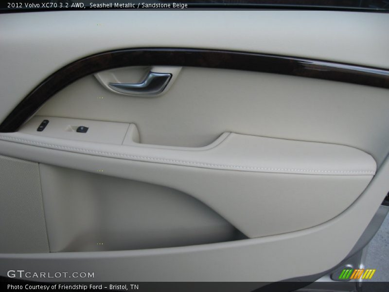 Seashell Metallic / Sandstone Beige 2012 Volvo XC70 3.2 AWD