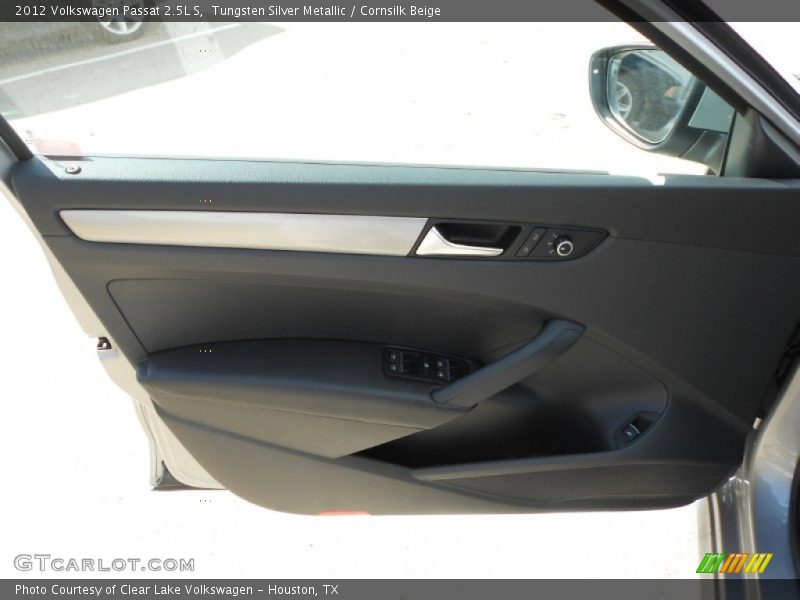 Tungsten Silver Metallic / Cornsilk Beige 2012 Volkswagen Passat 2.5L S