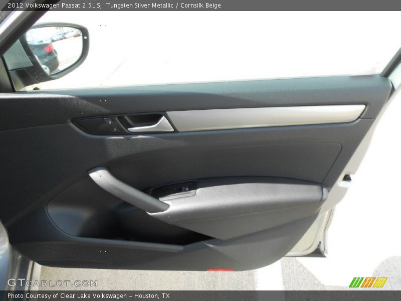Tungsten Silver Metallic / Cornsilk Beige 2012 Volkswagen Passat 2.5L S