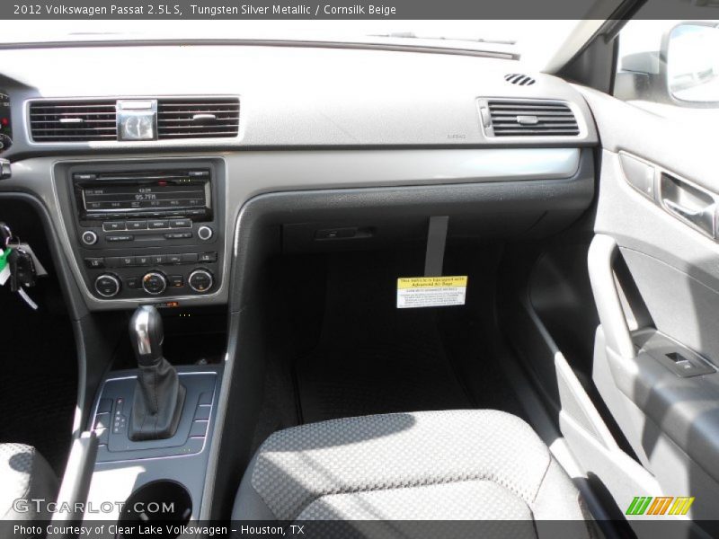 Tungsten Silver Metallic / Cornsilk Beige 2012 Volkswagen Passat 2.5L S