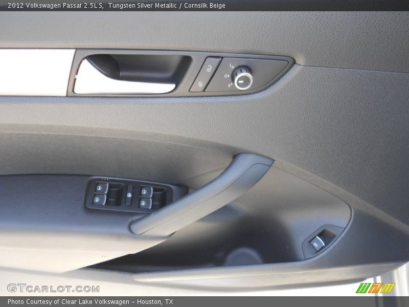 Tungsten Silver Metallic / Cornsilk Beige 2012 Volkswagen Passat 2.5L S