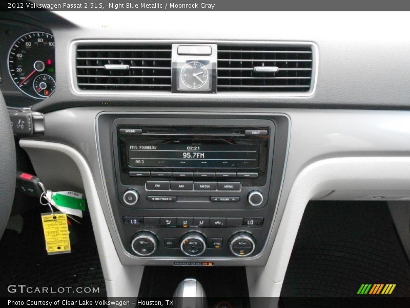 Night Blue Metallic / Moonrock Gray 2012 Volkswagen Passat 2.5L S