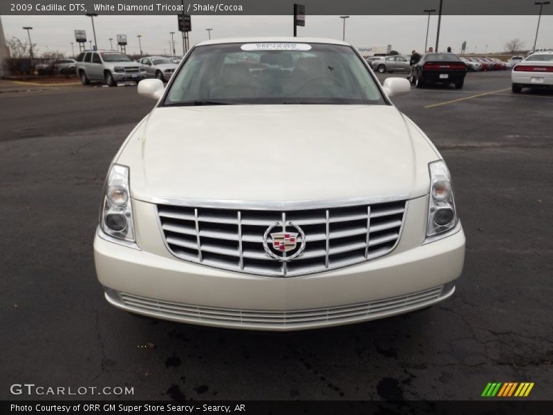 White Diamond Tricoat / Shale/Cocoa 2009 Cadillac DTS