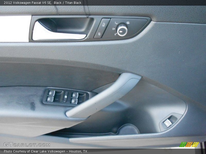 Black / Titan Black 2012 Volkswagen Passat V6 SE