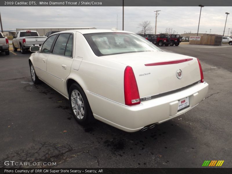 White Diamond Tricoat / Shale/Cocoa 2009 Cadillac DTS
