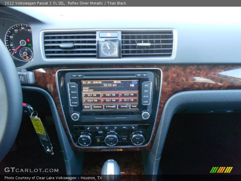 Reflex Silver Metallic / Titan Black 2012 Volkswagen Passat 2.5L SEL