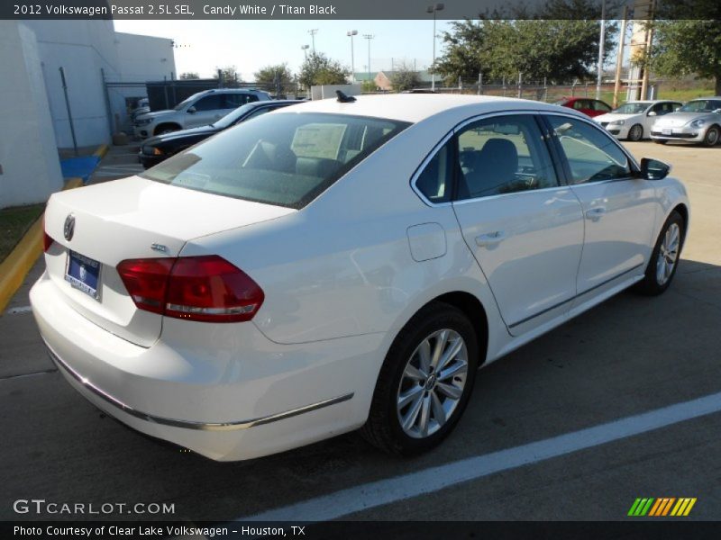 Candy White / Titan Black 2012 Volkswagen Passat 2.5L SEL