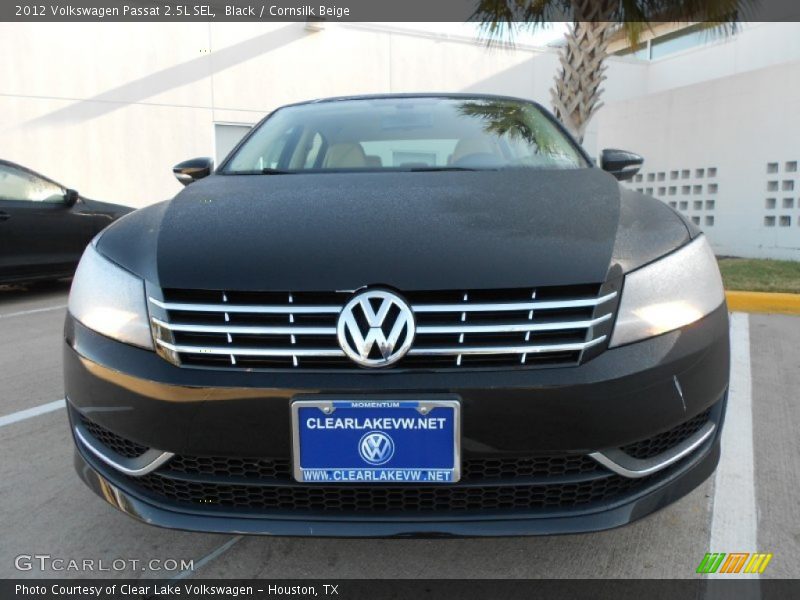 Black / Cornsilk Beige 2012 Volkswagen Passat 2.5L SEL