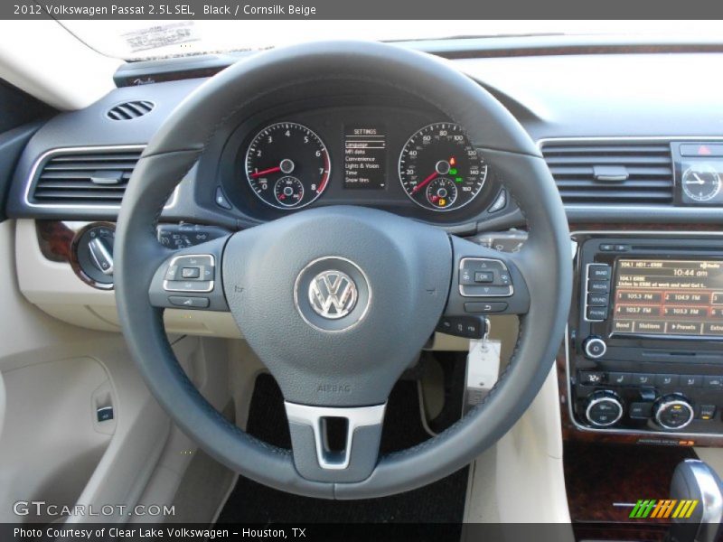  2012 Passat 2.5L SEL Steering Wheel