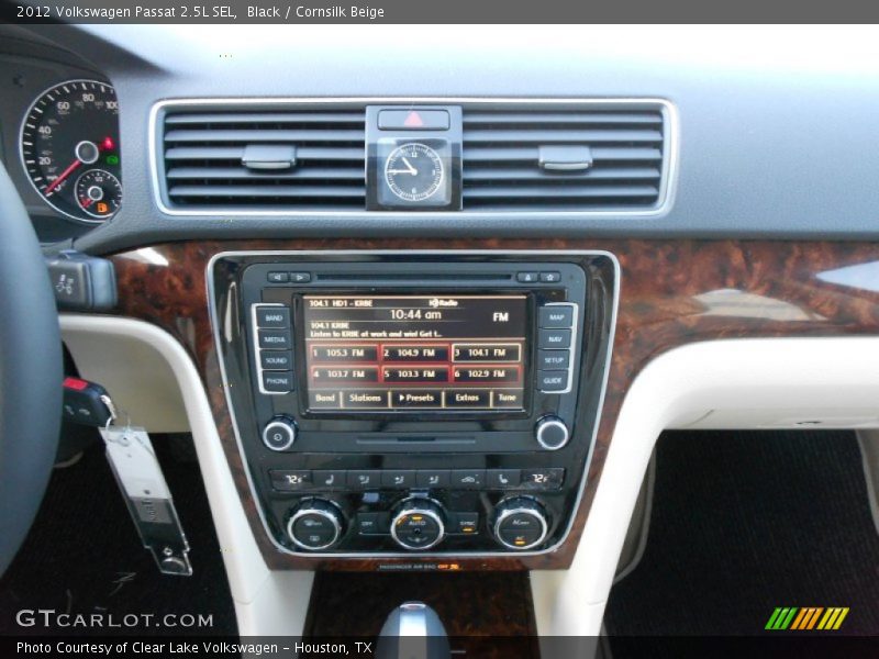 Controls of 2012 Passat 2.5L SEL