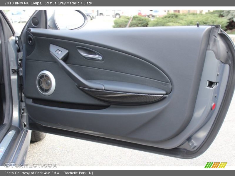 Door Panel of 2010 M6 Coupe