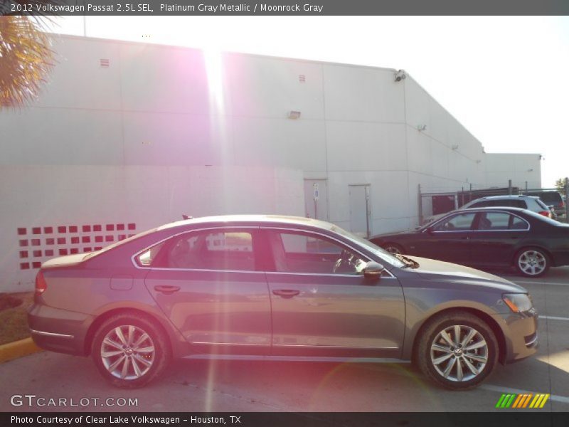 Platinum Gray Metallic / Moonrock Gray 2012 Volkswagen Passat 2.5L SEL