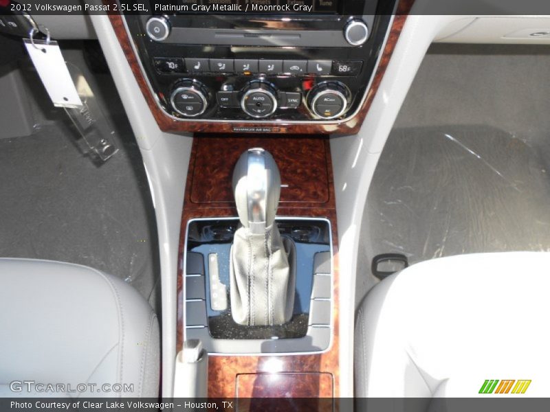 Platinum Gray Metallic / Moonrock Gray 2012 Volkswagen Passat 2.5L SEL