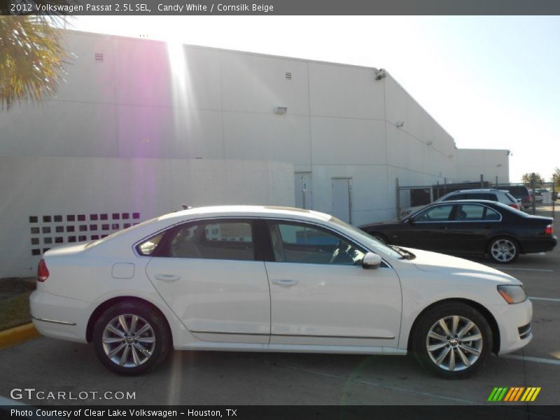 Candy White / Cornsilk Beige 2012 Volkswagen Passat 2.5L SEL