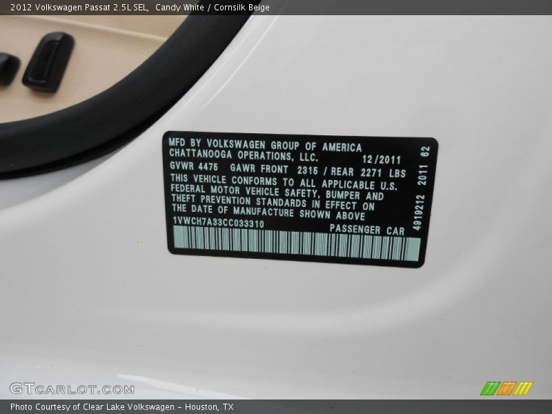 Candy White / Cornsilk Beige 2012 Volkswagen Passat 2.5L SEL