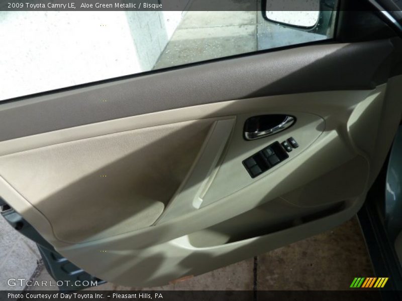 Aloe Green Metallic / Bisque 2009 Toyota Camry LE