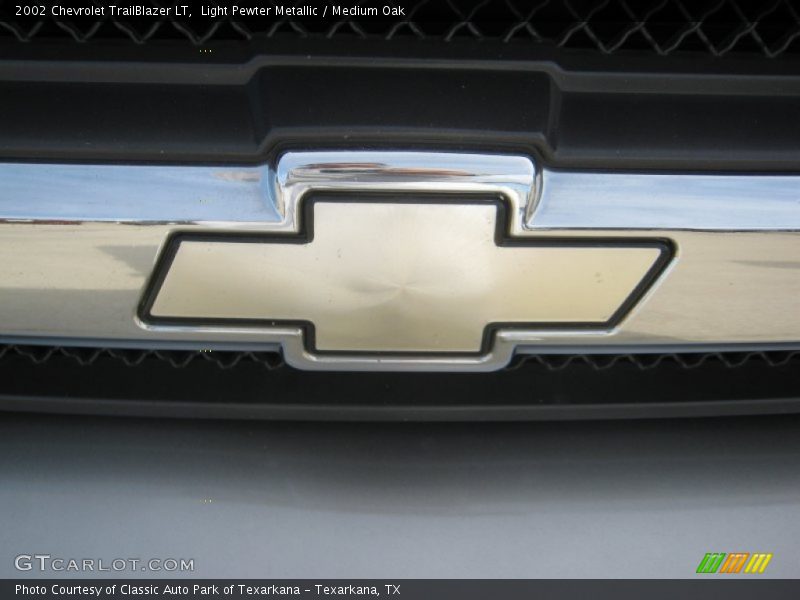Light Pewter Metallic / Medium Oak 2002 Chevrolet TrailBlazer LT