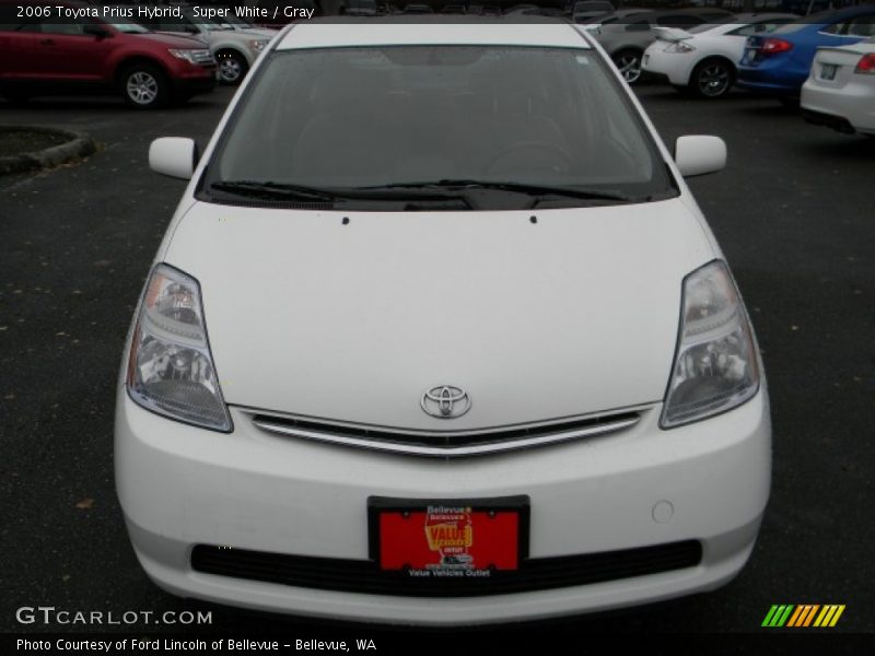 Super White / Gray 2006 Toyota Prius Hybrid