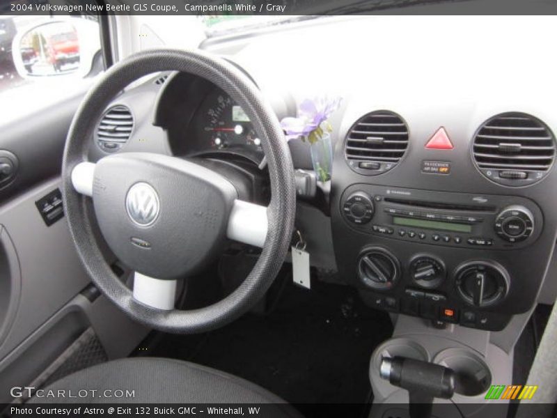 Campanella White / Gray 2004 Volkswagen New Beetle GLS Coupe