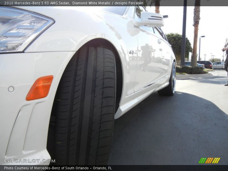 Diamond White Metallic / designo Porcelain 2010 Mercedes-Benz S 63 AMG Sedan