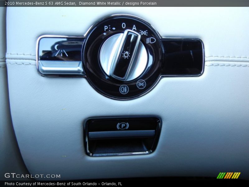 Controls of 2010 S 63 AMG Sedan