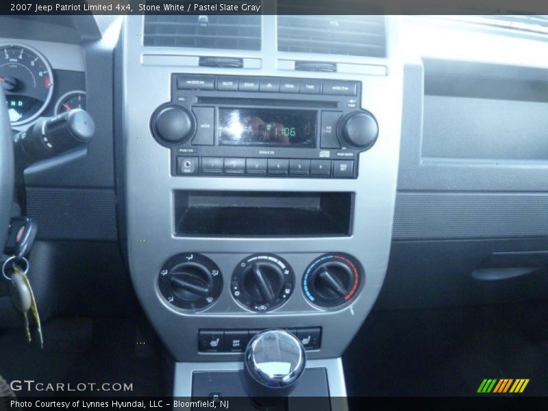 Stone White / Pastel Slate Gray 2007 Jeep Patriot Limited 4x4