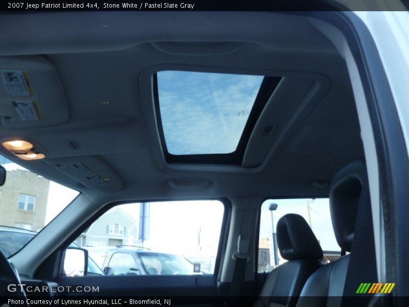 Stone White / Pastel Slate Gray 2007 Jeep Patriot Limited 4x4