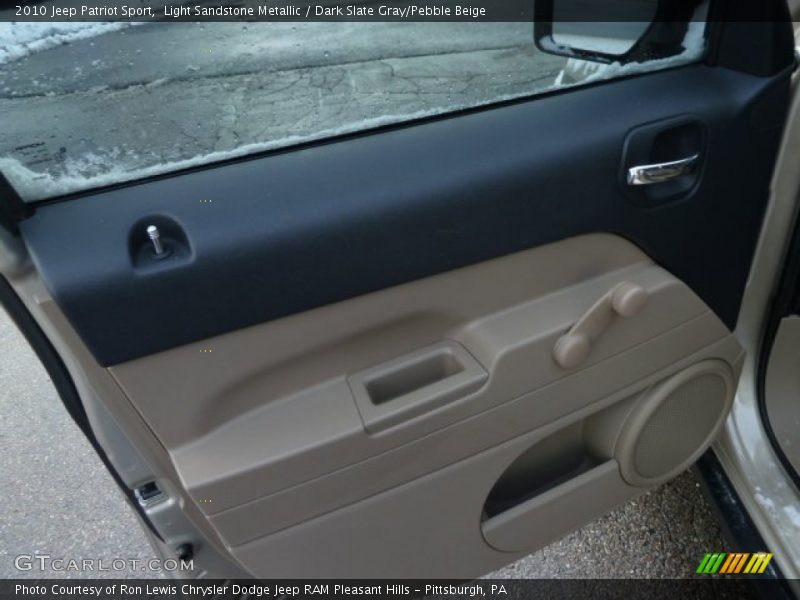Light Sandstone Metallic / Dark Slate Gray/Pebble Beige 2010 Jeep Patriot Sport