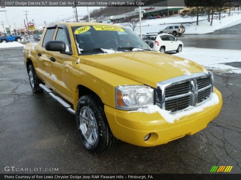 Front 3/4 View of 2007 Dakota SLT Quad Cab 4x4