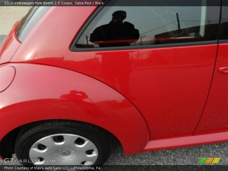 Salsa Red / Black 2010 Volkswagen New Beetle 2.5 Coupe