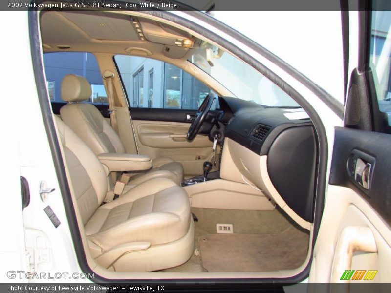Cool White / Beige 2002 Volkswagen Jetta GLS 1.8T Sedan