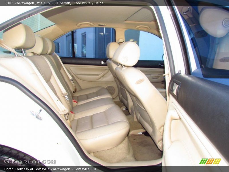 Cool White / Beige 2002 Volkswagen Jetta GLS 1.8T Sedan