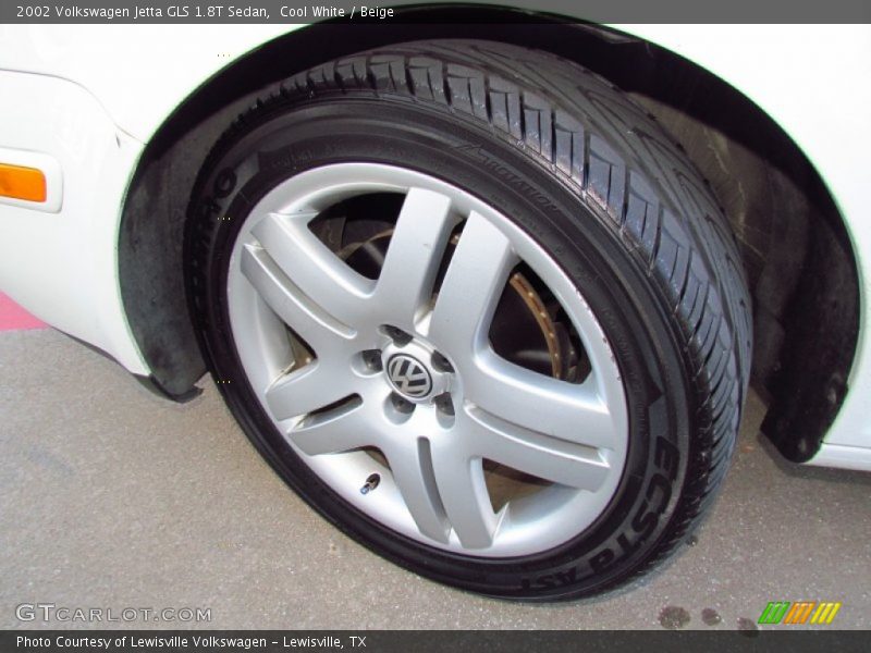 Cool White / Beige 2002 Volkswagen Jetta GLS 1.8T Sedan