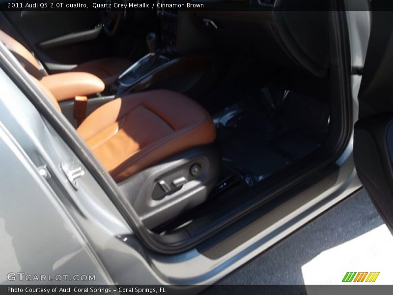 Quartz Grey Metallic / Cinnamon Brown 2011 Audi Q5 2.0T quattro