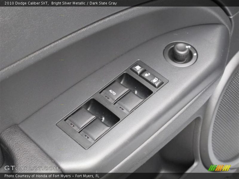 Bright Silver Metallic / Dark Slate Gray 2010 Dodge Caliber SXT