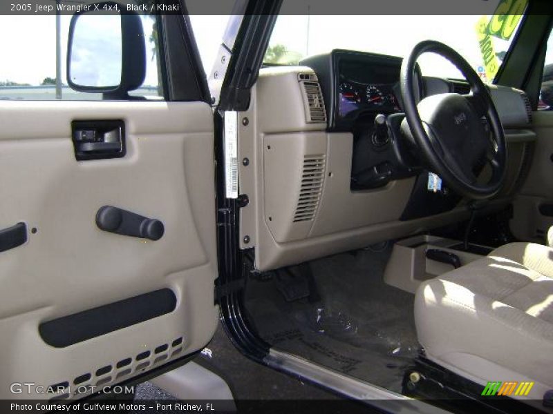 Black / Khaki 2005 Jeep Wrangler X 4x4